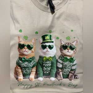 AFTER HOLIDAY NEW Size Large St. Patrick's Day Cat T-Shirt - Green and Cream